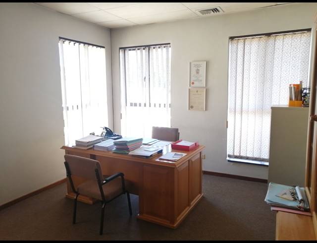 637M² OFFICE FOR SALE IN PINETOWN CENTRAL